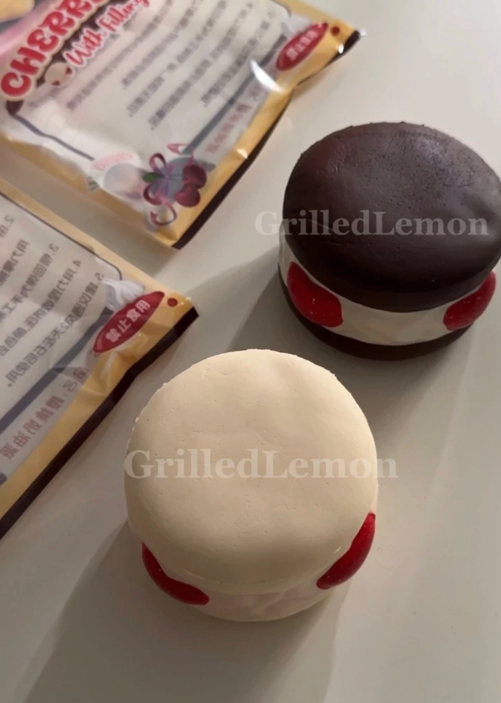 2 Colours! Jumbo Strawberry Cream Macaroon Squishy