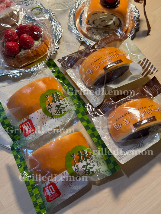 2 Flavours! Realistic Japanese Matcha Cocoa Cream Dorayaki Squishy