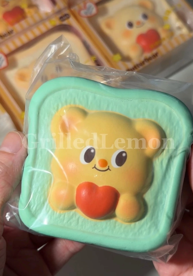 Molynk x Butterbear Squishy - ButterBear Heart Thick Toast Squishy