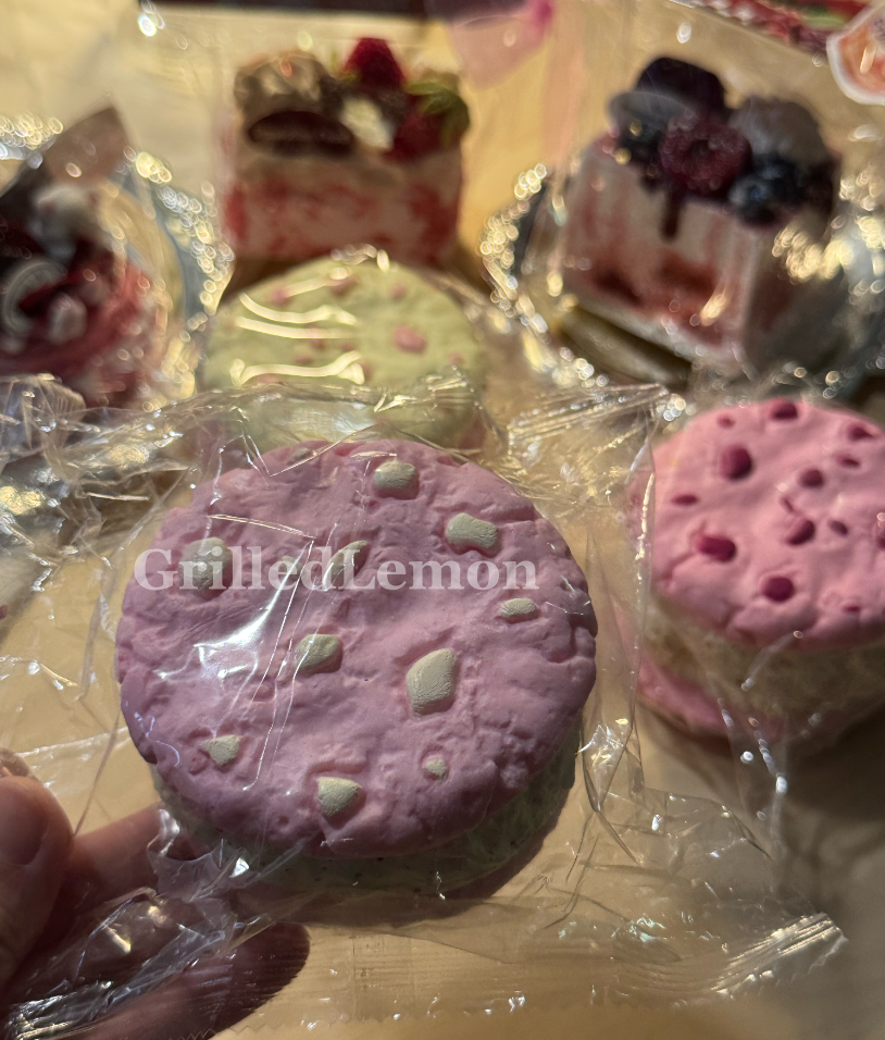 Strawberry Filled Sandwich Cookie Squishy