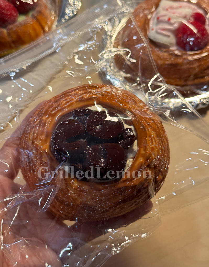 2 Flavours! Jumbo Realistic Jumbo Dessert Danish Taba Squishy