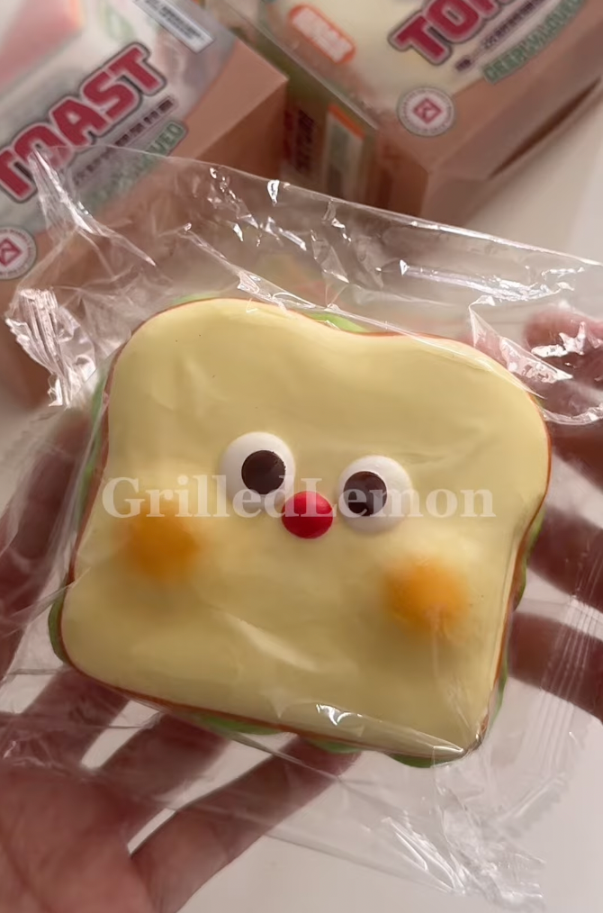 2 Colours! RedNose BLT Sandwich Toast Bread Squishy