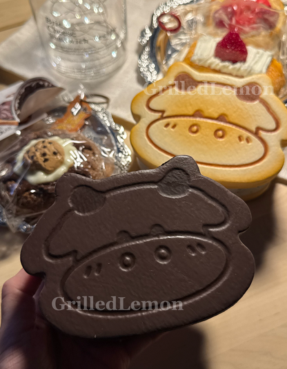 2 Flavours! Hokkaido Milk Chocolate Vanilla Cow Mascot Biscuit Squishy