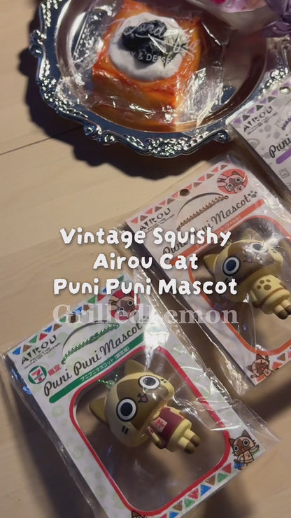 3 Colours! Vintage Capcom Airou Cat Puni Puni Mascot Squishy