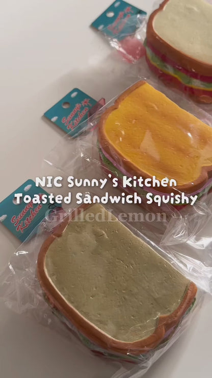 3 Colours! Inspired Sunny's Kitchen Realistic BLT Sandwich Squishy